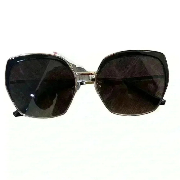 Guess sunglasses women’s abstract shaped. NWT - Picture 1 of 5
